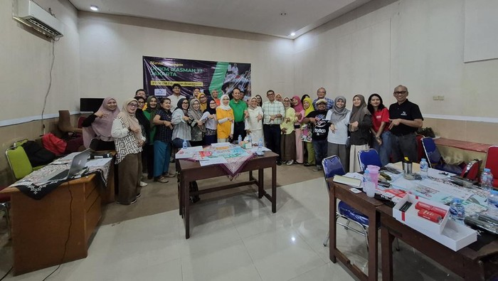 Lewat Permainan Simulasi, Alumni SMAN 37 Jakarta Ajak Pelaku UMKM “Melek” Finansial